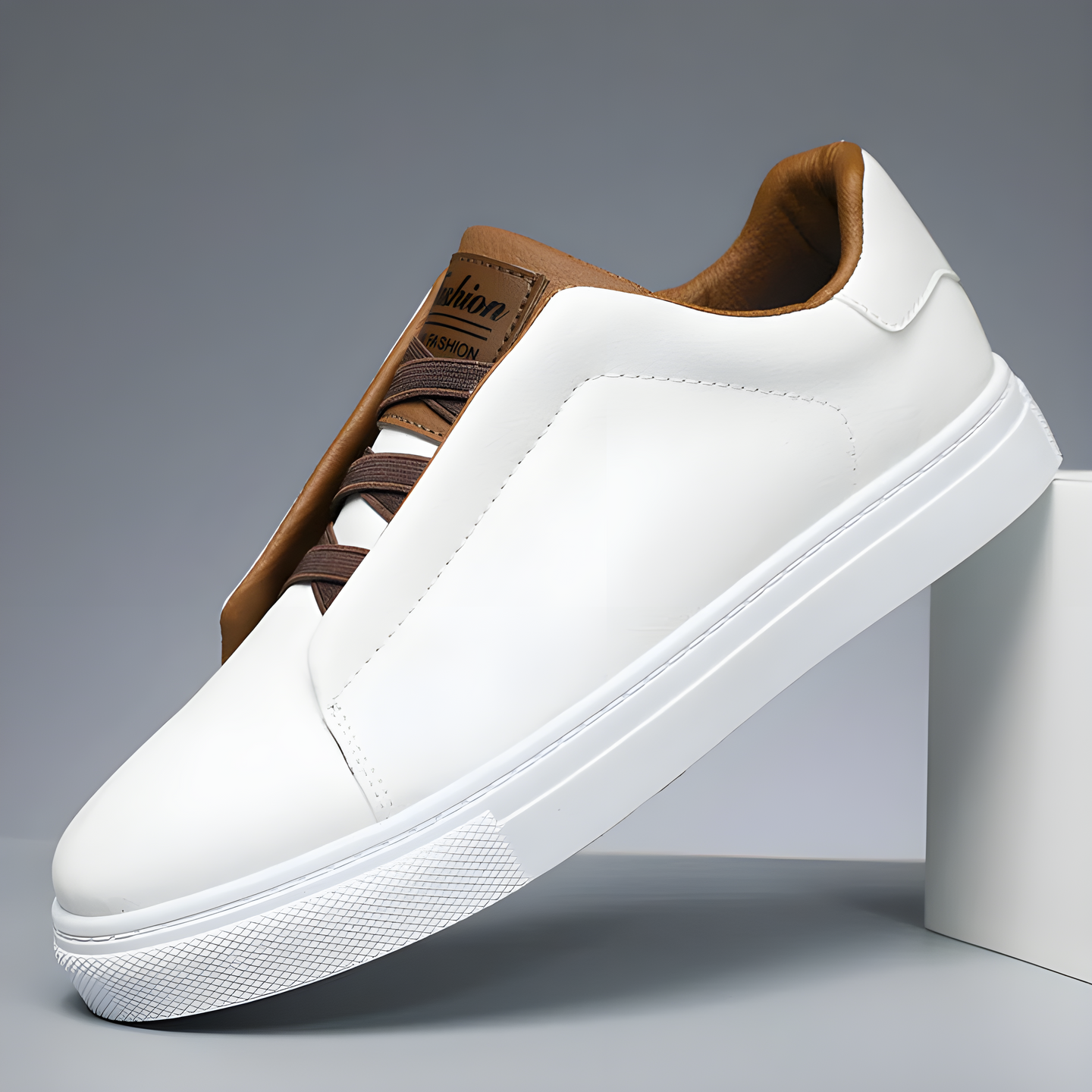 Men’s Classic Low-Top Lace-Up Sneakers