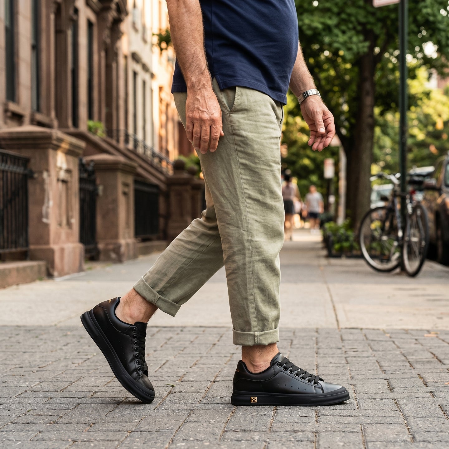 Men’s Sleek Lace-Up Platform Sneakers