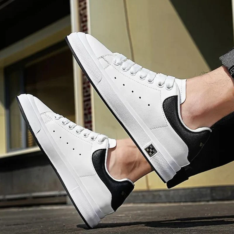 Men’s Sleek Lace-Up Platform Sneakers