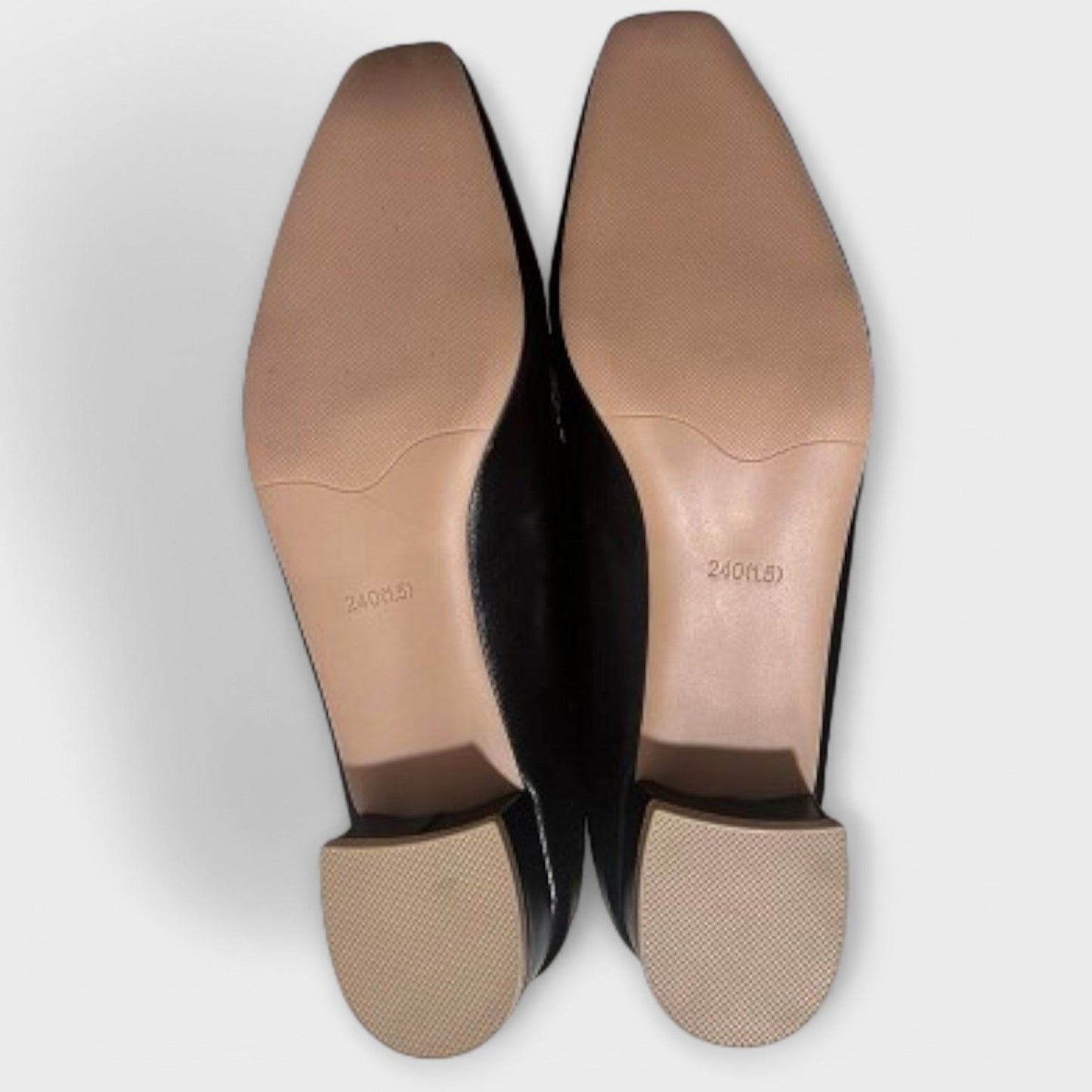 Monika | Moccasin