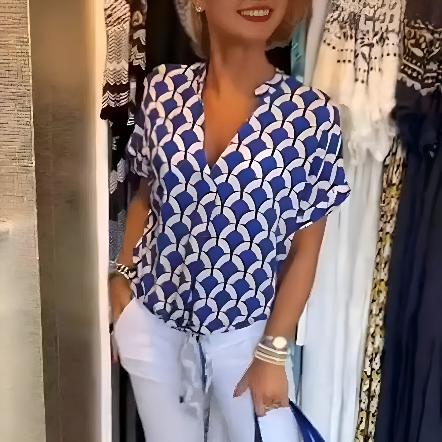 Linda | Elegant Patterned Blouse