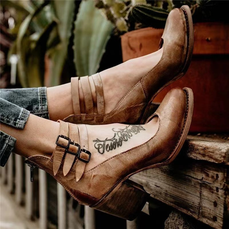 Ruby | Vintage Pumps