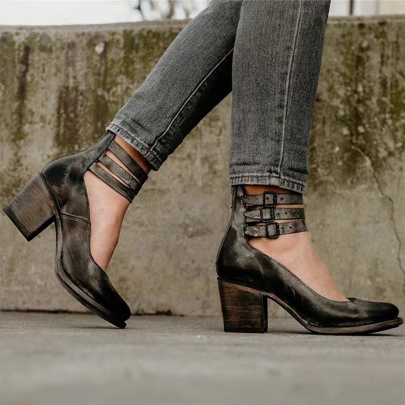 Ruby | Vintage Pumps