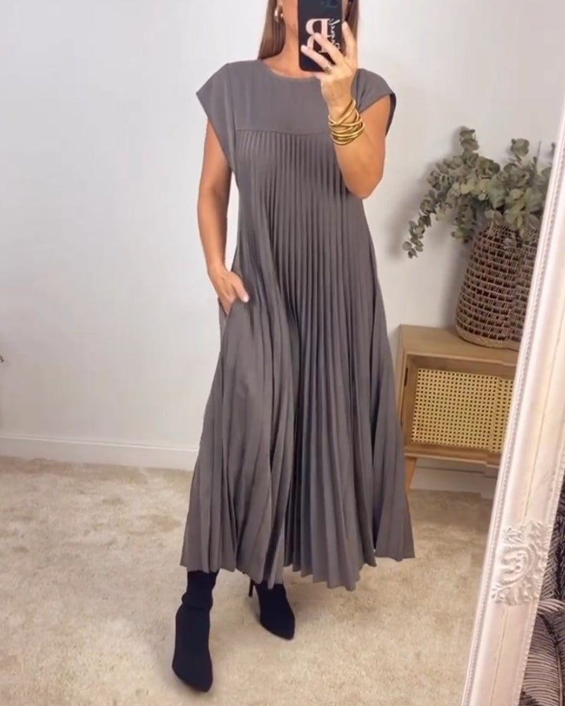 Grace | Effortlessly Elegant Pleated Dress