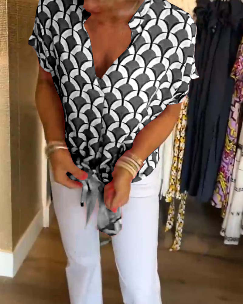 Lark | Women's Crew Neck Geometric Print Top
