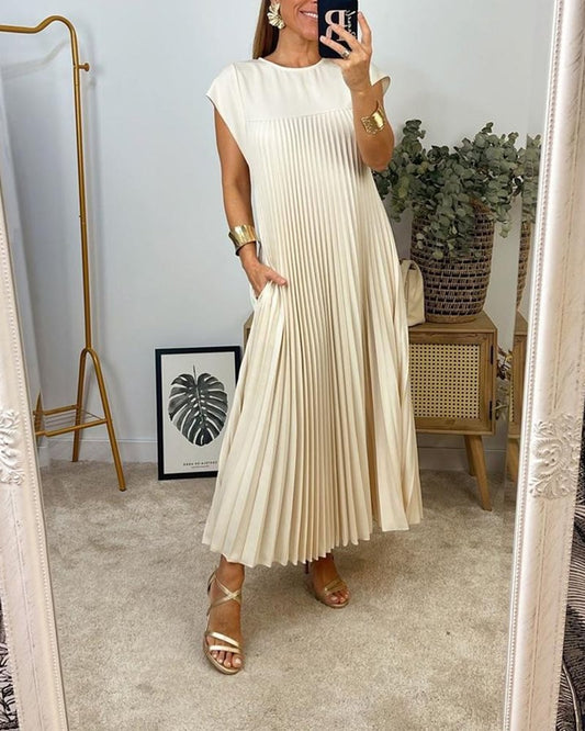 Grace | Effortlessly Elegant Pleated Dress