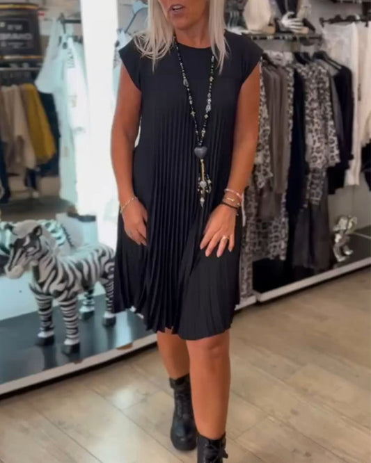 Nova | Trendy Round Neck Pleated Dress