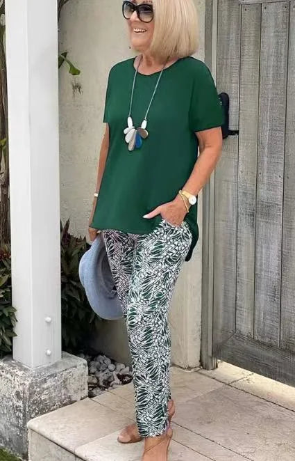 Lioren | Relaxed Fit Holiday Outfit Set