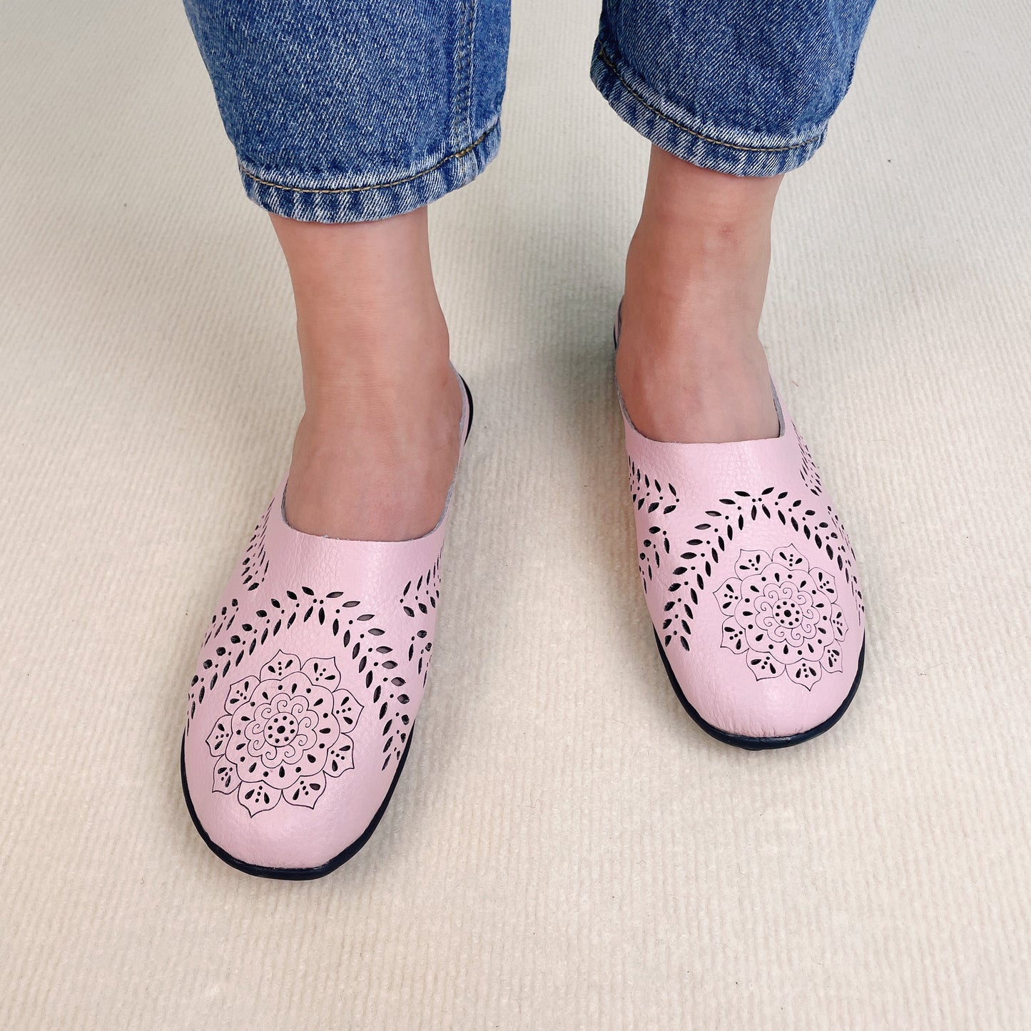 Una | Breathable Non-Slip Flat Slippers