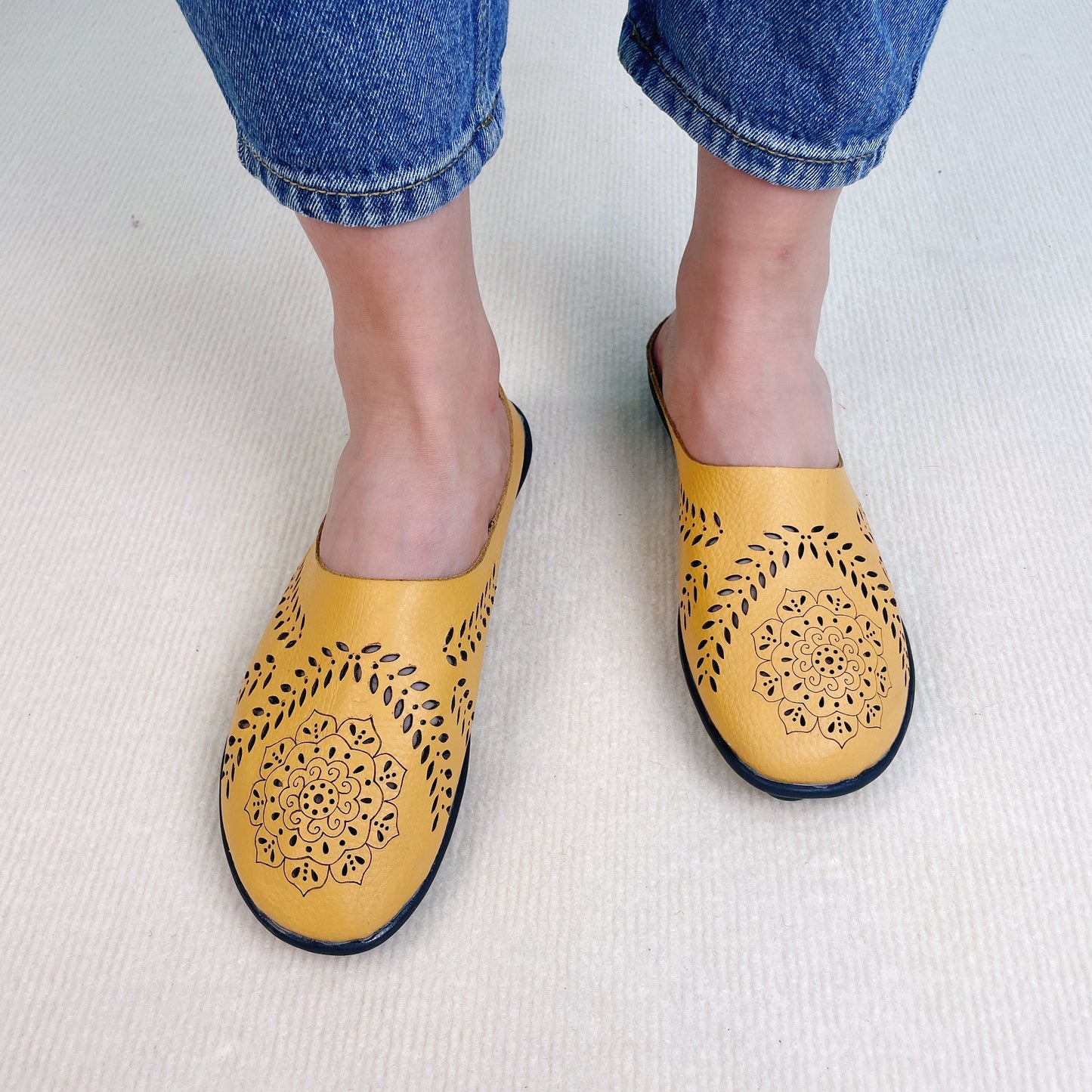 Una | Breathable Non-Slip Flat Slippers