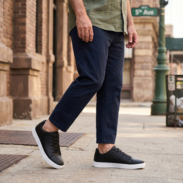 Men’s Lace Up Low Top Sneakers