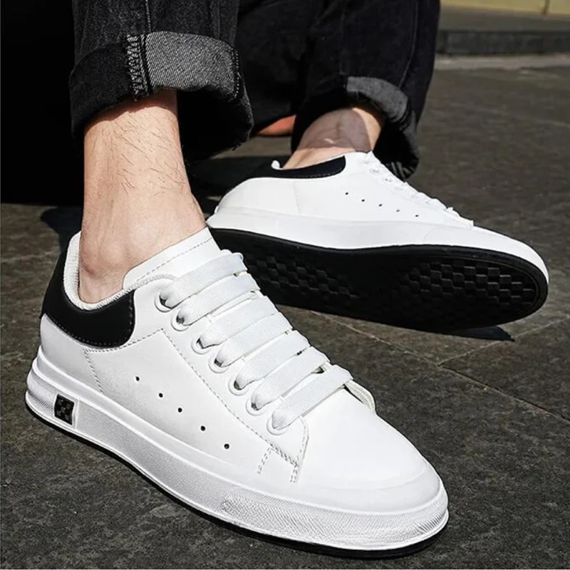 Men’s Sleek Lace-Up Platform Sneakers
