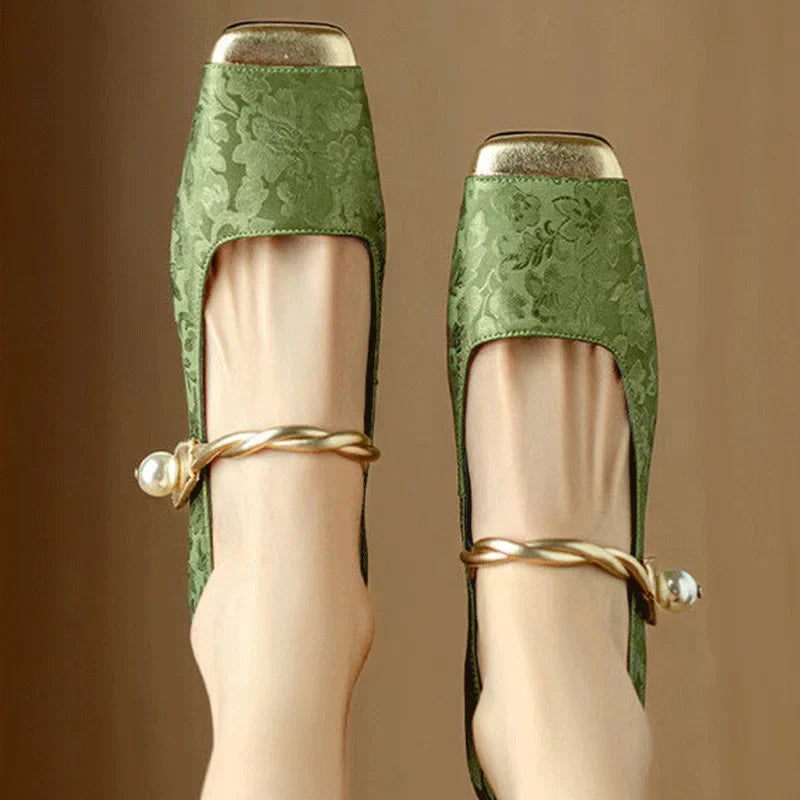 Hilly | Square Toe Heels