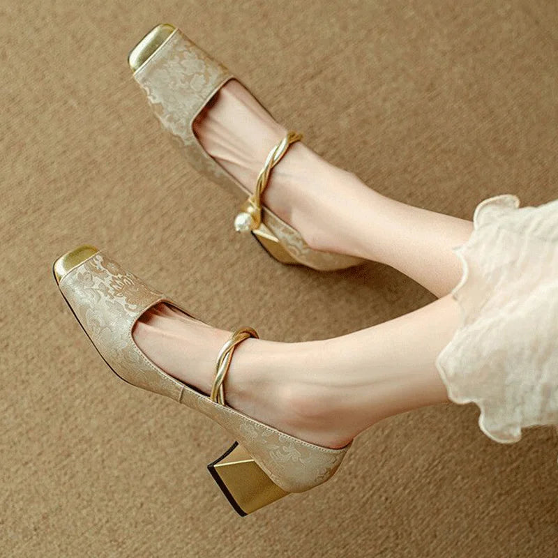 Hilly | Square Toe Heels
