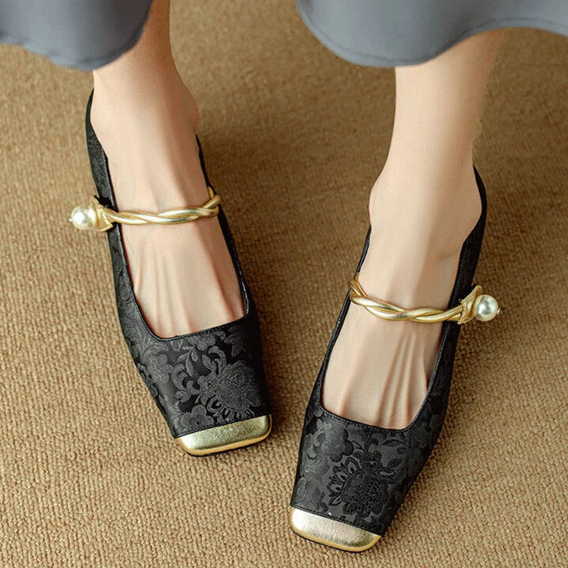 Hilly | Square Toe Heels