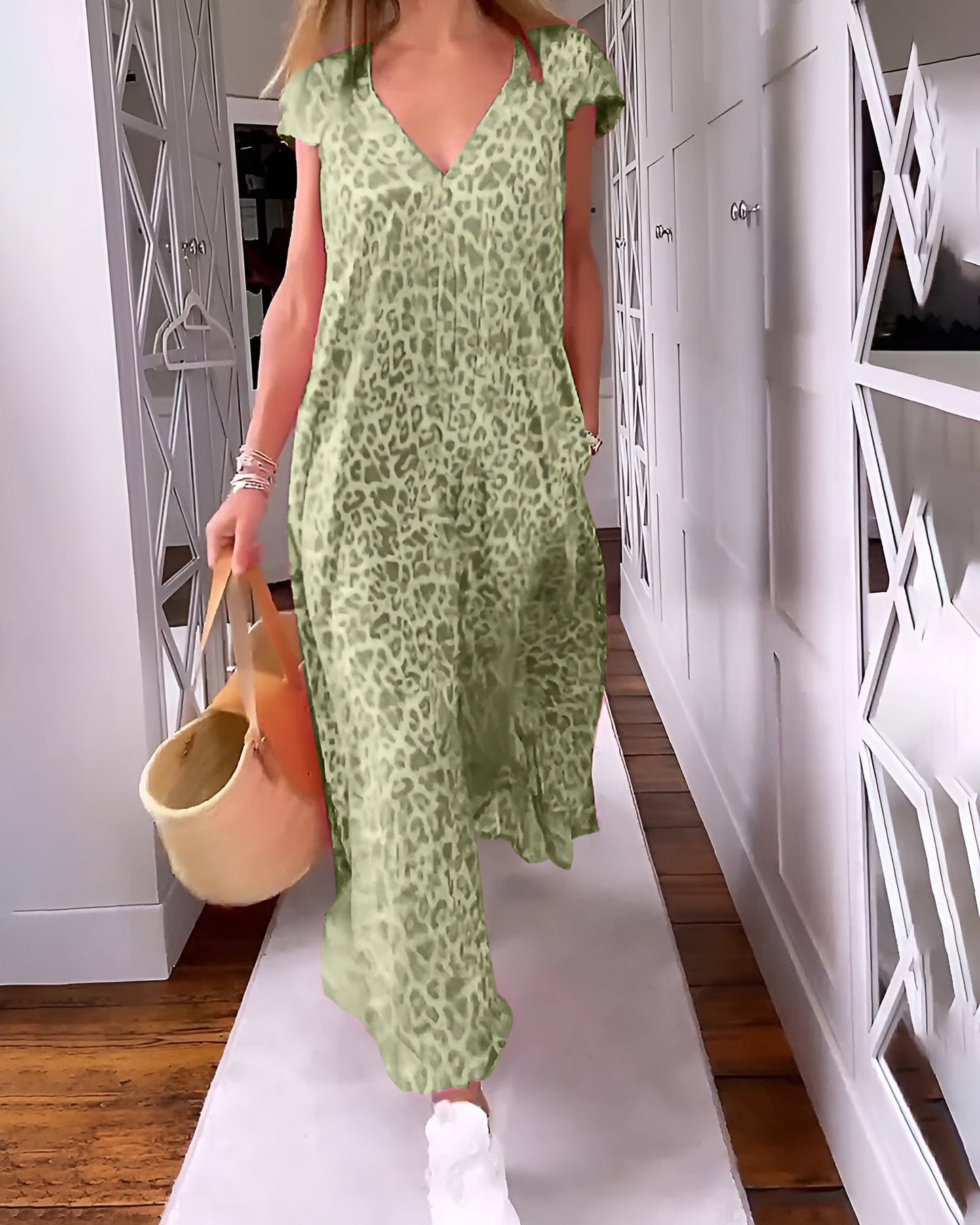 Véronique | Long V-Neck Dress With Short Sleeves In Leopard Print