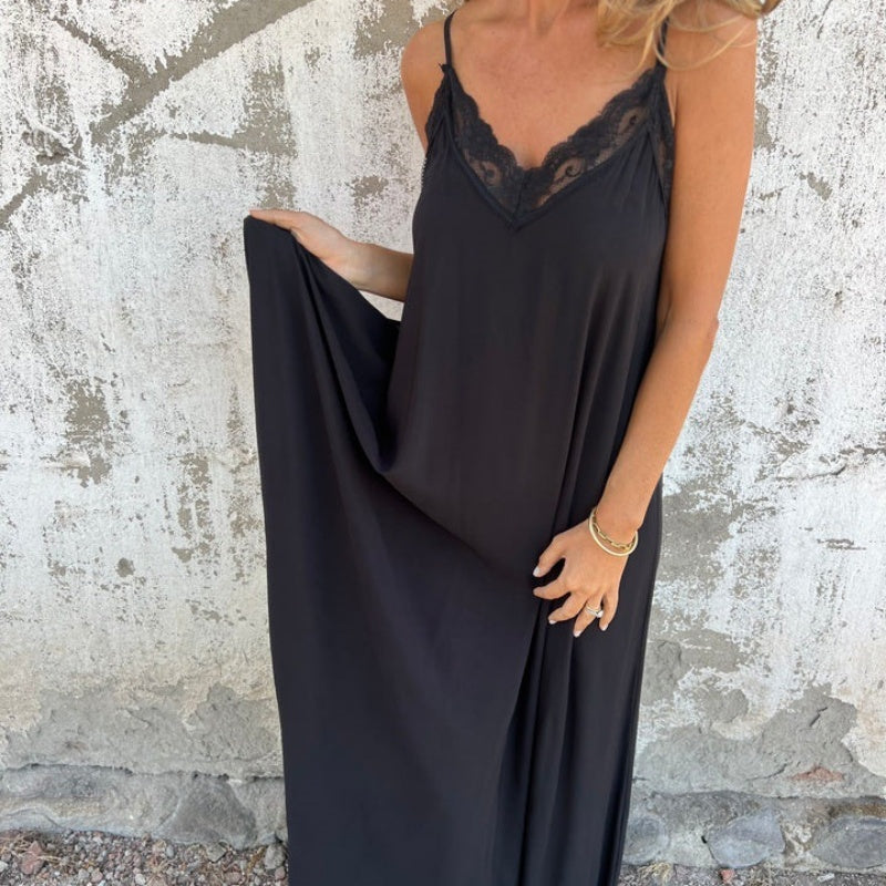 Ria | Elegant V-Neck Dress