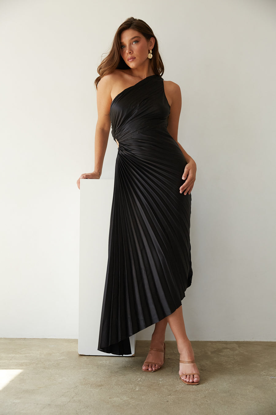 Sylviana | One Shoulder Pleated Midi Dress